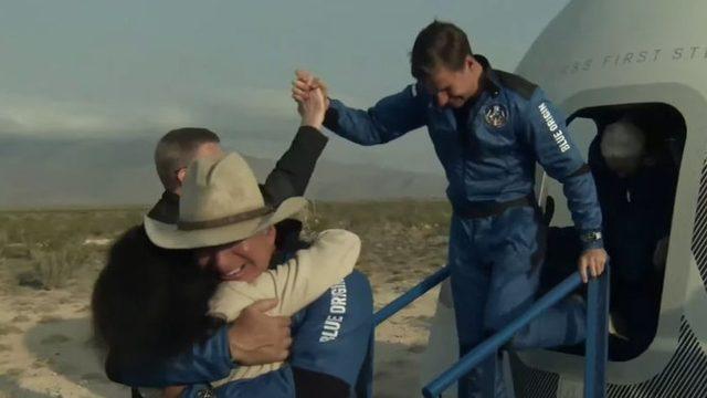 Oliver Daemen: 18 yaşındaki Hollandalı &ouml;ğrenci,  d&uuml;nyanın gelmiş ge&ccedil;miş en gen&ccedil; astronotu  &uuml;nvanını aldı 1