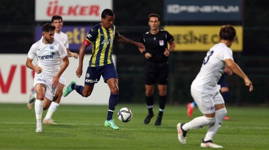 Pereira, Luiz Gustavo'yu defansa çekiyor