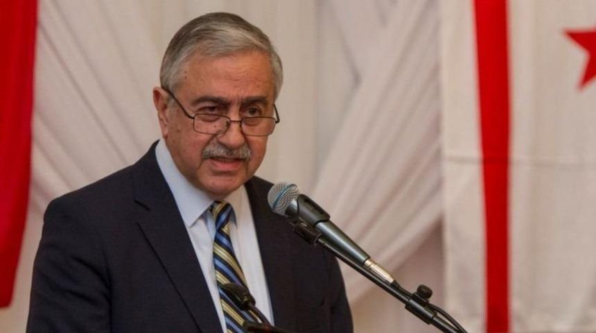 Mustafa Akıncı'dan Erdoğan'ın 'k&uuml;lliye m&uuml;jdesine' tepki: 'Devletlerin itibarı, binalarının ihtişamı ile &ouml;l&ccedil;&uuml;lmez'