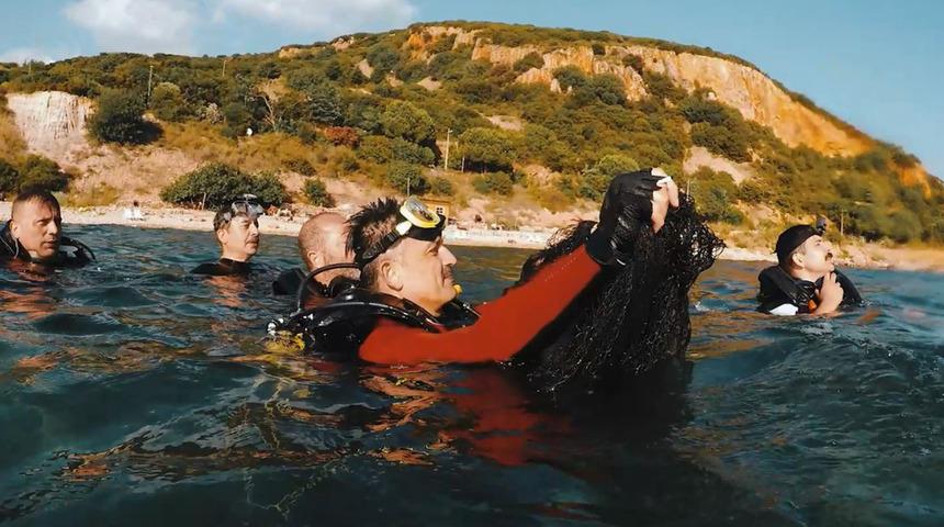 Bakan Pakdemirli Marmara'ya dalarak hayalet ağ çıkardı