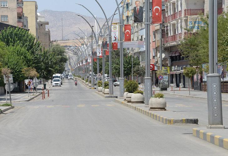 Türkiye'nin sıcaklık rekorunun kırıldığı Cizre'de sokaklar boş kaldı