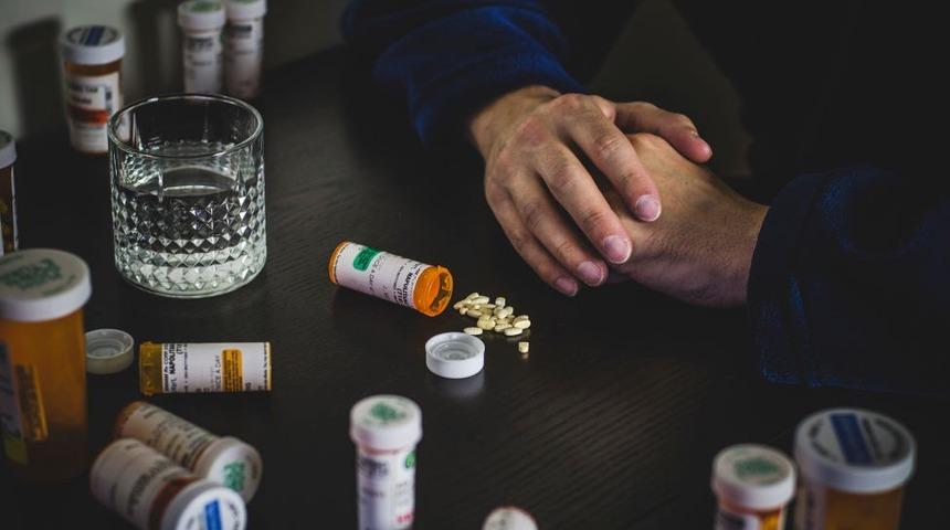 Hollanda&rsquo;da sattığı '&ouml;l&uuml;m tozu' ile &ccedil;ok sayıda kişinin intiharına yardımcı olan bir zanlı tutuklandı