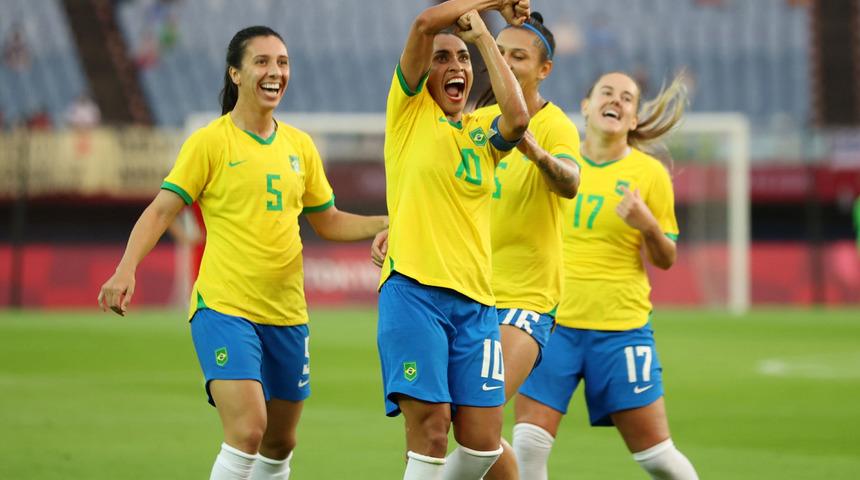 Kadın futbolu başladı, Marta ve Formiga tarihe geçti!