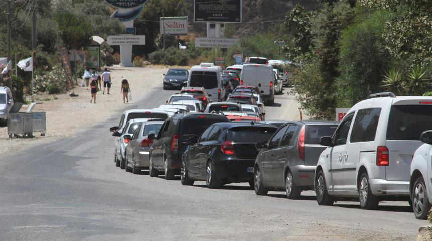 Ölüdeniz'e ulaşmak için kilometrelerce yürüdüler