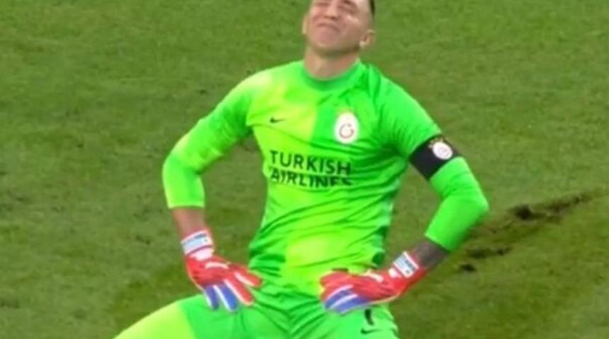 Muslera'dan büyük hata ve gol!