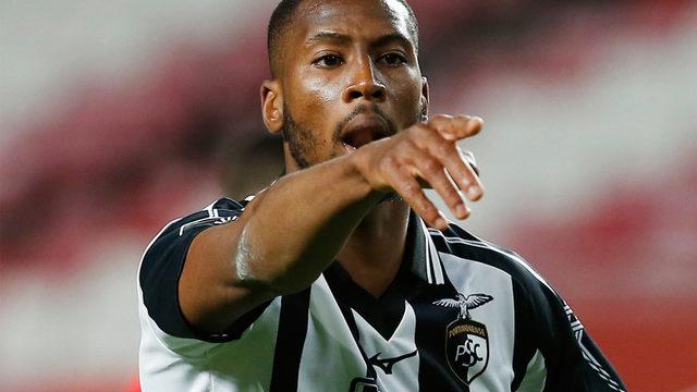 Fenerbahçe Beto'yu kiralamak istiyor