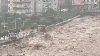 Rize ve Artvin'de sel felaketi! Bakan Soylu'dan açıklama