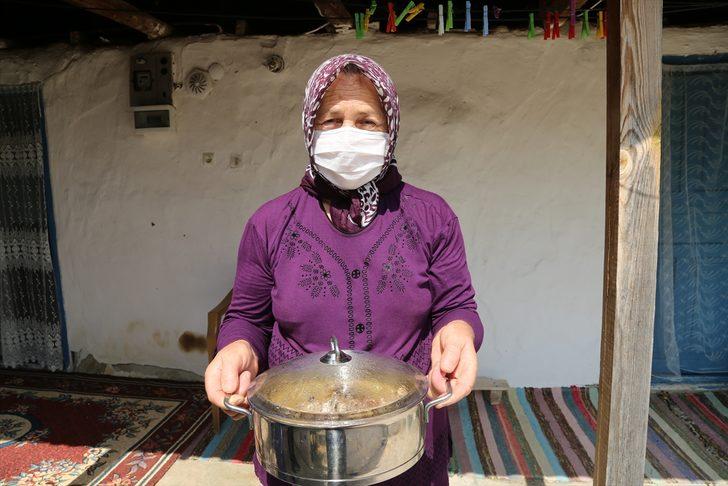 Edirne'de "köy meydanında kurban eti ikramı" geleneği bir asırdır yaşatılıyor G2