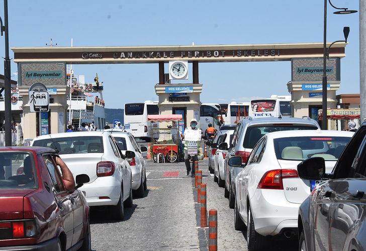 Tatilciler dönüş yoluna geçti! Uzun araç kuyrukları oluştu G1