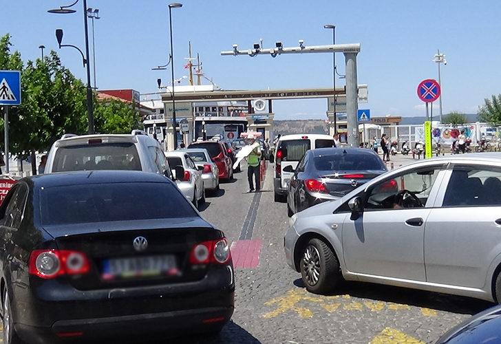 Tatilciler dönüş yoluna geçti! Uzun araç kuyrukları oluştu G3