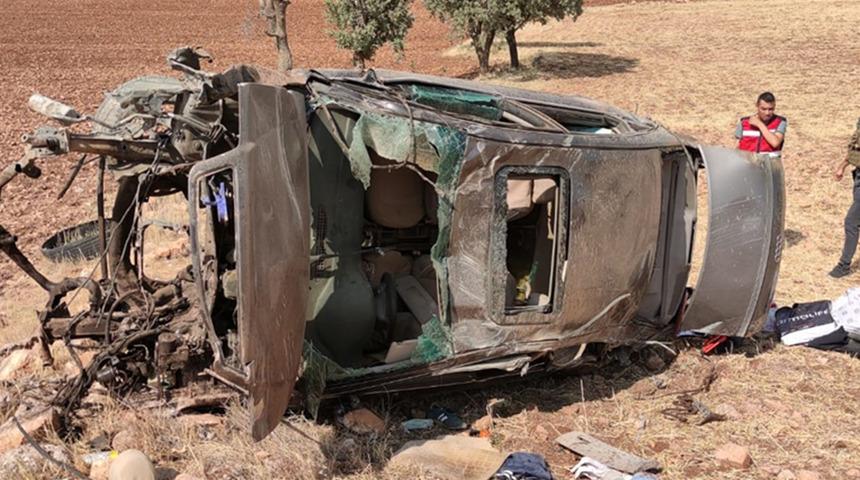 Mardin'de otomobil şarampole devrildi! 2 asker hayatını kaybetti