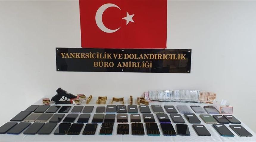 İzmir'de hırsızlık çetesine yönelik operasyonda yakalanan 14 zanlı tutuklandı