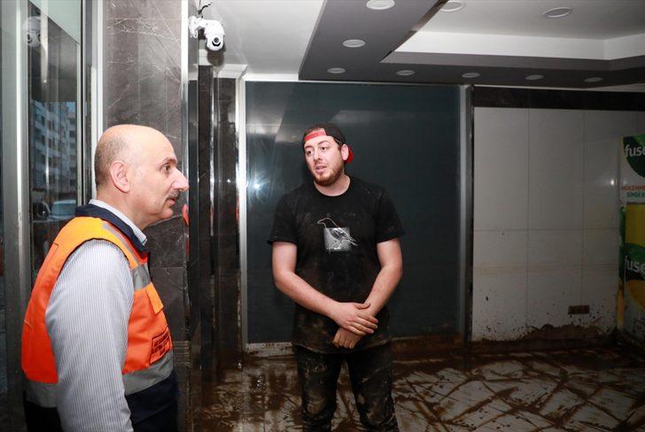 Bakanlar Soylu ve Karaismailoğlu ile AK Parti Genel Başkan Yardımcısı Yazıcı, sel bölgelerinde incelemelerde bulundu G4