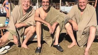 Özkan Uğur paylaştı! 20 yıl sonra ilk defa üçümüz birlikte yüzdük