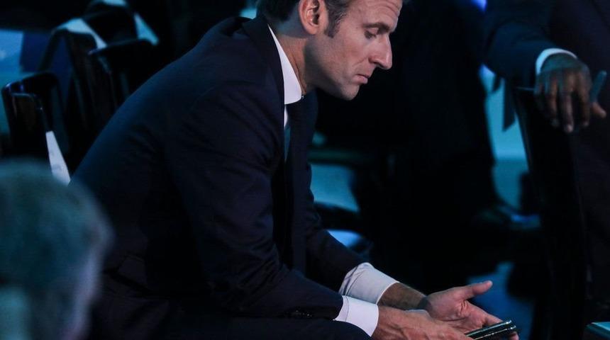 Pegasus yazılımıyla hedef aldığı iddia edilen Macron cep telefonunu ve numarasını değiştirdi