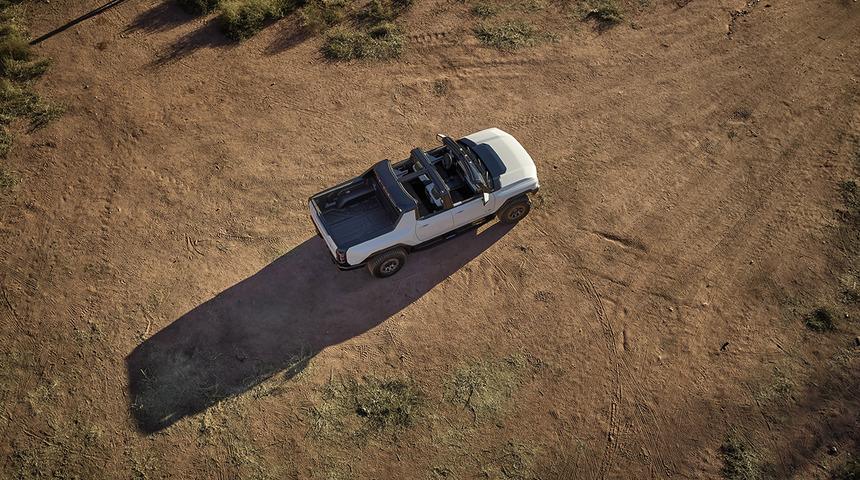 Elektrikli Hummer'a kardeş geliyor!