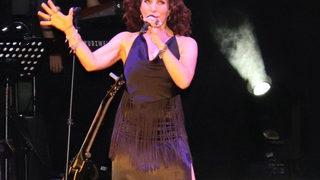 Sertab Erener: Maskelerinizi çıkarmayın!