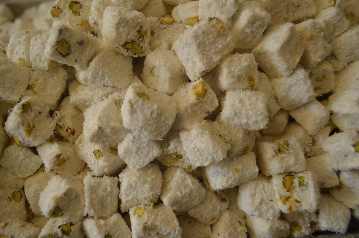 Afyonkarahisar'ın coğrafi işaret tescilli lokumuna tatilci ilgisi