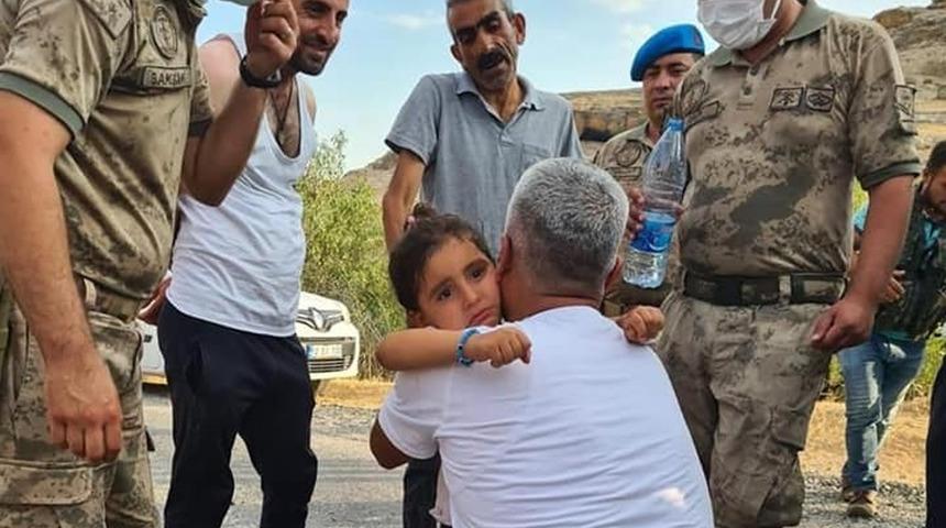3 yaşındaki kayıp Hazal, dağlık alanda bulundu