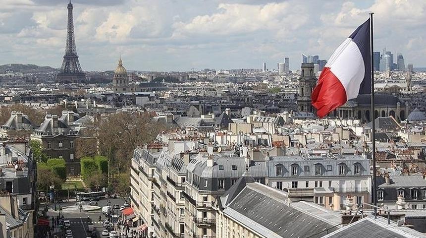 Fransa'da, El-Kaide tehdidi nedeniyle terör alarmı verildi