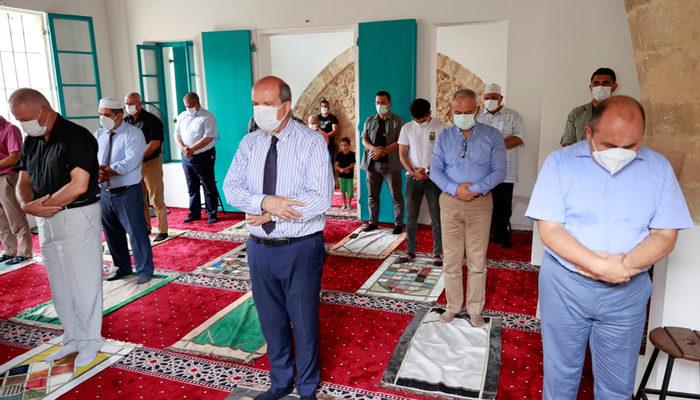 Kapalı Maraş'ta 47 yıl sonra ibadete açılan Bilal Ağa Mescidi'nde ilk cuma namazı kılındı