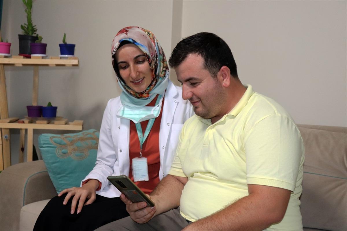 Sağlık Bakanı Koca&rsquo;nın sosyal medya hesabından paylaştığı Hataylı hemşireden aşı olun &ccedil;ağrısı: