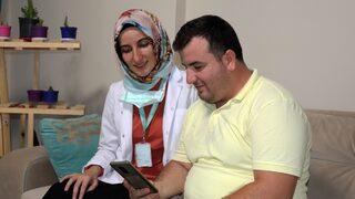 Sağlık Bakanı Koca’nın sosyal medya hesabından paylaştığı Hataylı hemşireden aşı olun çağrısı: