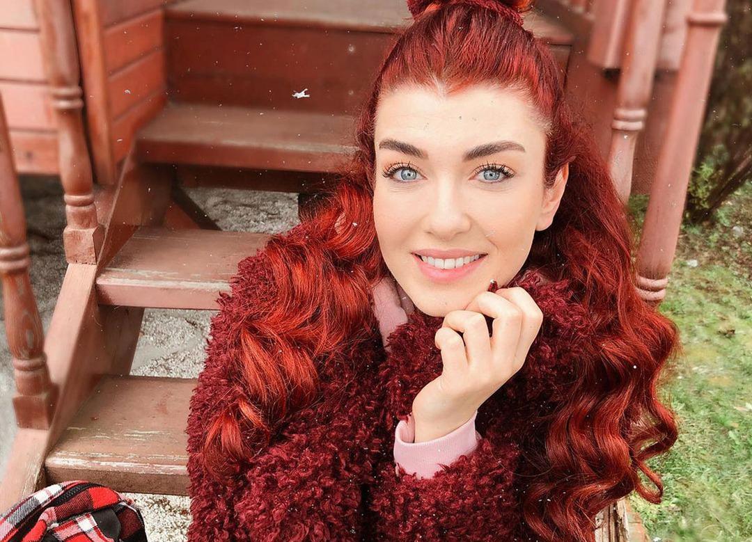 Aslıhan G&uuml;ner annesini paylaştı! G&ouml;ren d&ouml;n&uuml;p bir daha baktı