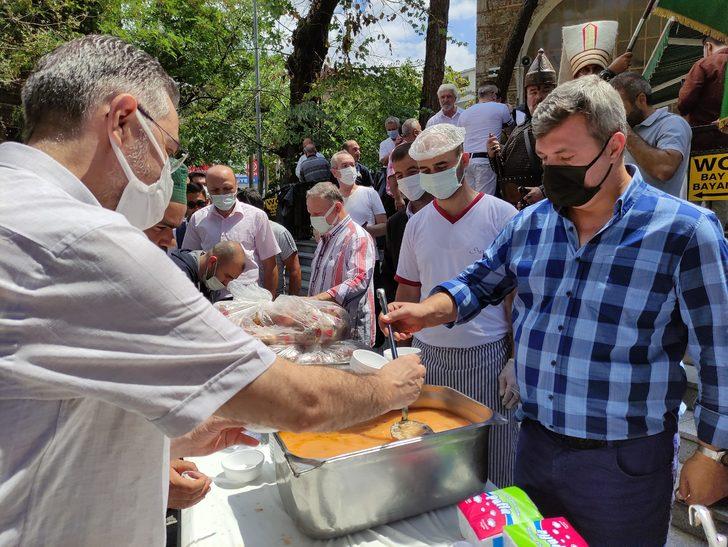 80 yıl ara verildi, tekrar başladı! Bursa'da 5 asırdır yılda bir defa pişen çorbaya yoğun ilgi G3