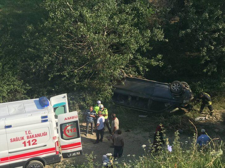 Kastamonu'da tarım işçilerini taşıyan minibüs devrildi: 1 ölü, 7 yaralı G2