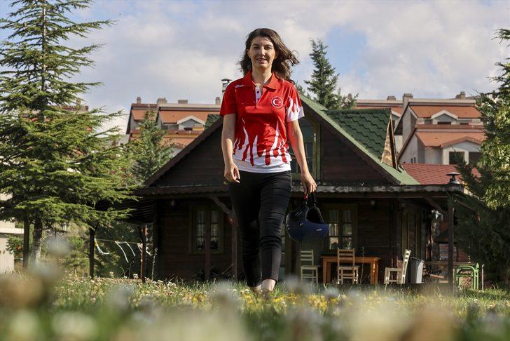 Milli paraşütçü Merve Gülşah Arslan'dan "uçuş rekoru" G4