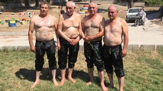 Denizli'de kahvehaneden çağrı yapıldı, kıspetini giyen çayıra koştu