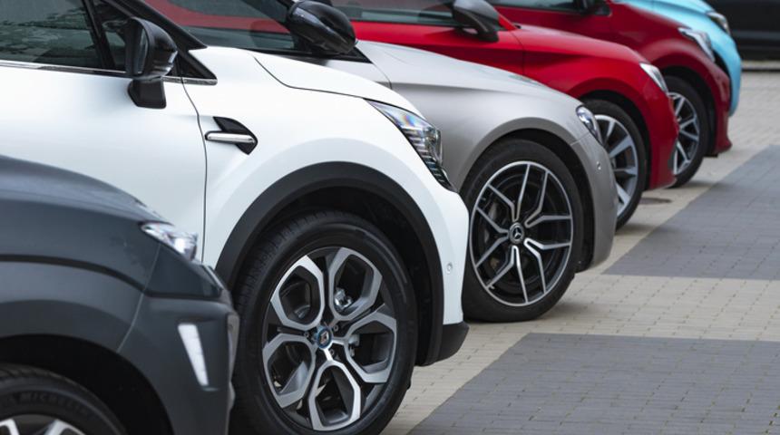 Fiat, Ford ve Renault fiyat listesi! Sıfır araç fiyatları, faiz oranları ve ödeme planları!