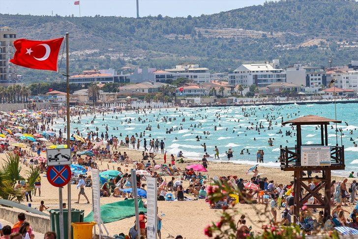 Ege Bölgesi'nin turistik ilçelerinde hem tatil hem de dönüş yolculuğu devam ediyor G2