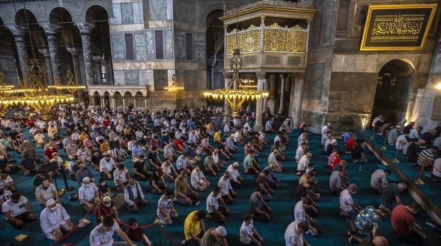 UNESCO'nun Ayasofya ve Kariye Camileri hakkındaki rapor talebine Dışişleri Bakanlığı'ndan ret: 'Yapılar T&uuml;rkiye'nin m&uuml;lk&uuml;d&uuml;r, titizlikle korunmaktadır'