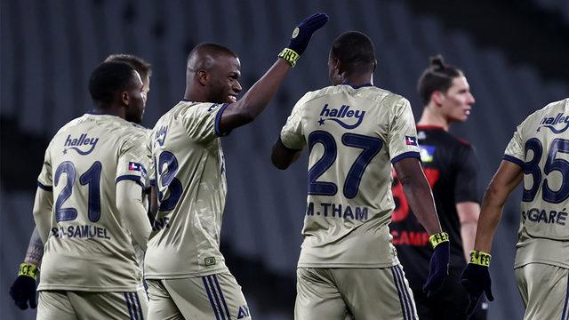 Fenerbahçe'nin kadro dışı bıraktığı Mame Thiam'a Süper Lig'den 3 talip