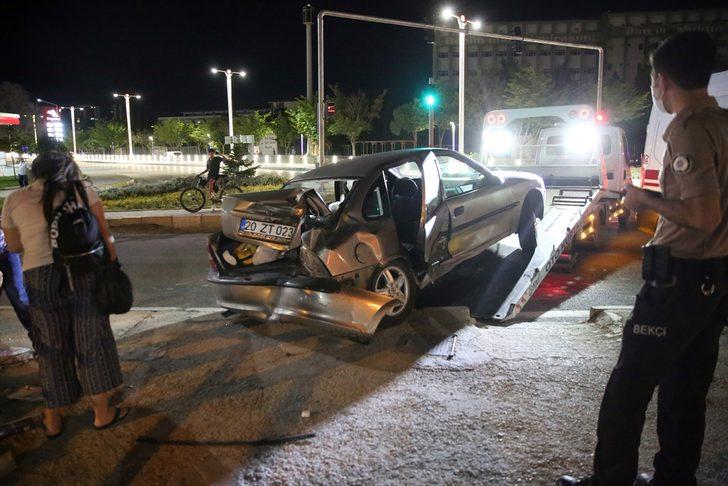 Elazığ'da trafik kazası: 4 yaralı G4