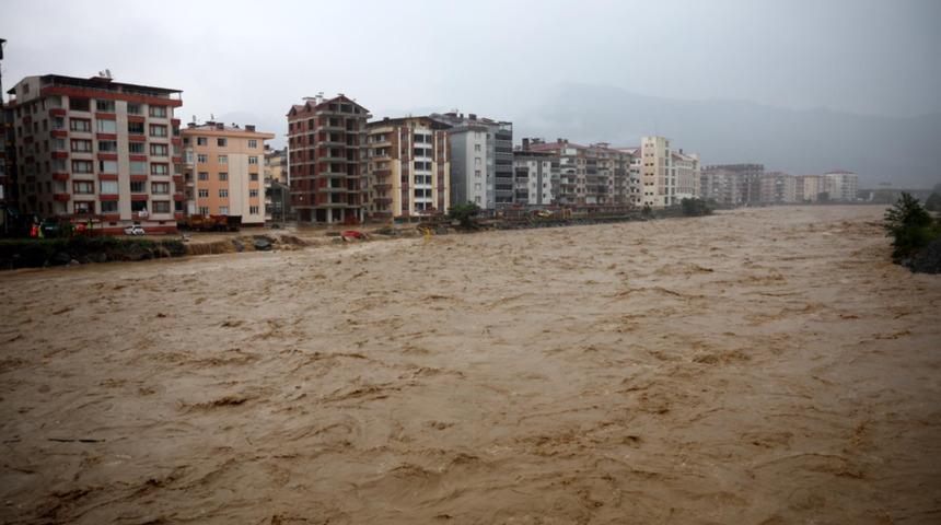 Artvin'deki selde 37 bina ve konut yıkıldı, 1459 bina hasarlı