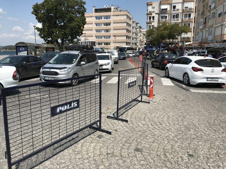 Çanakkale'deki feribot iskelelerinde tatilcilerin dönüş yolculuğu sürüyor G2