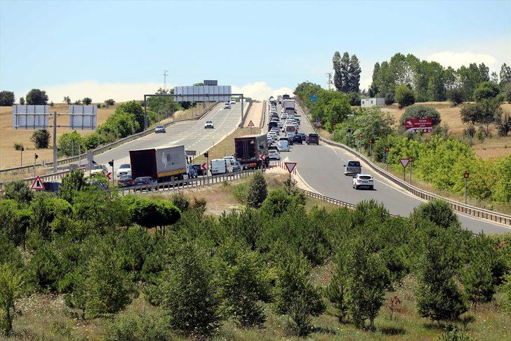 Bayram tatilinin son gününde dönüş yoğunluğu! Sonu görünmüyor G4