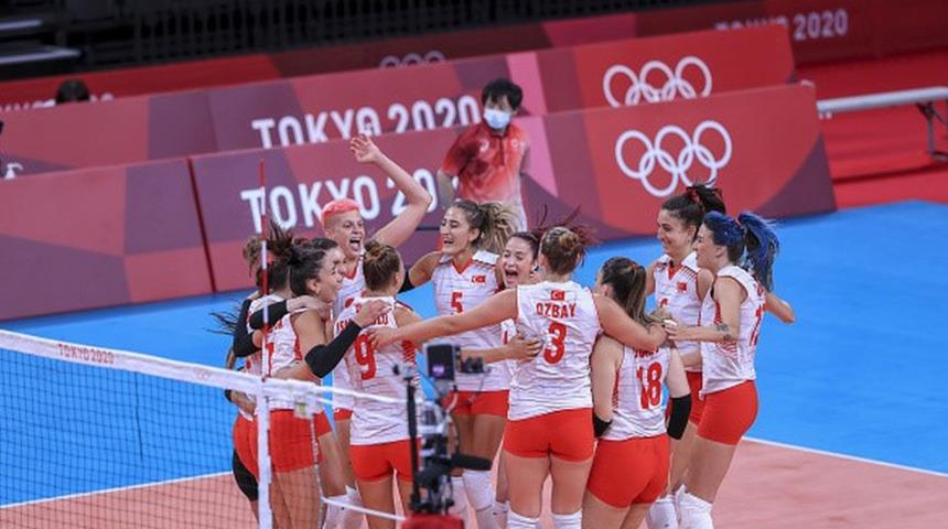 2020 Tokyo Olimpiyat Oyunları: T&uuml;rkiye tekvando dalında iki madalya kazandı, Kadın Voleybol takımı &Ccedil;in'i 3-0 yendi