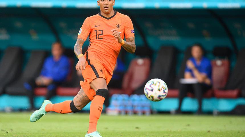 Van Aanholt'u anlattı: Dikkatsiz bir oyuncu