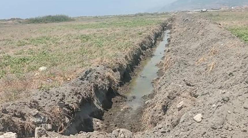 Milleyha Kuş Cenneti’nin kenarına kazılan hendeğe tepki