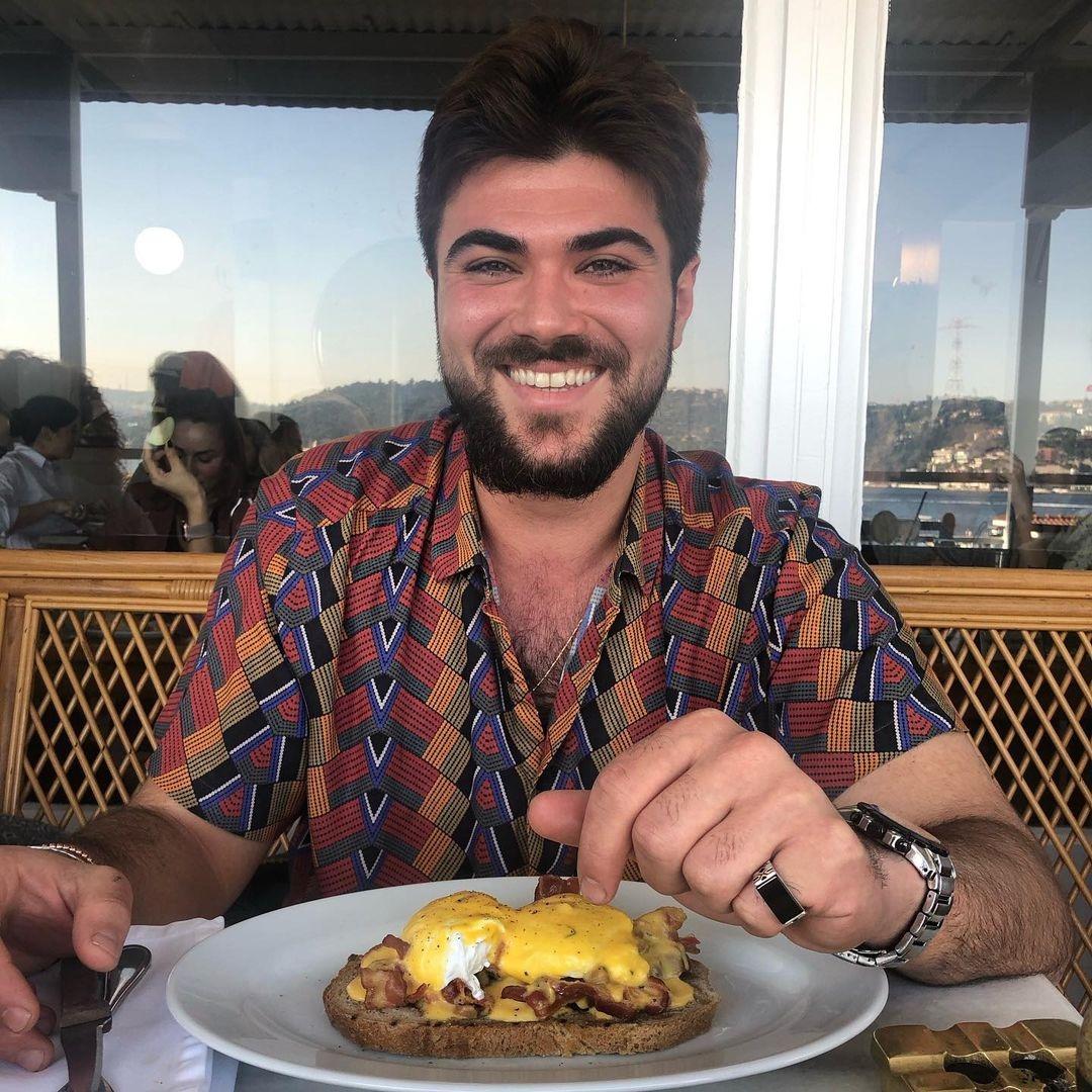 MasterChef yarışmacısı Oktay Uğur kimdir? Nereli ve ka&ccedil; yaşında? "&Ouml;nl&uuml;ğ&uuml;n&uuml; bırakıp gidebilirsin"