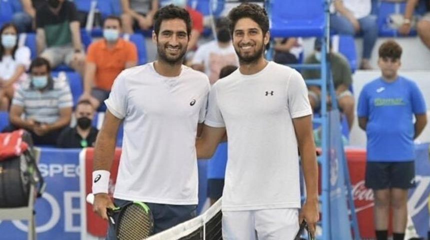 İspanya'daki tarihi tenis maçında kazanan Altuğ Çelikbilek