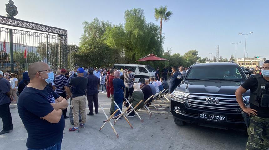 Tunus'ta başbakan görevden alındı! Türkiye'den art arda tepkiler