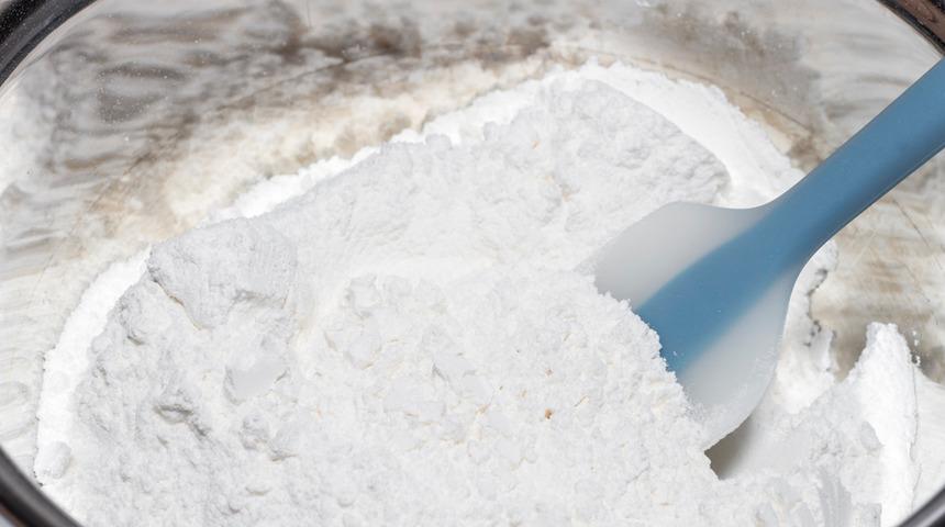 Mutfakların vazgeçilmezi nişastanın bu kullanım alanlarına çok şaşıracaksınız! Saç, cam, ayakkabı...