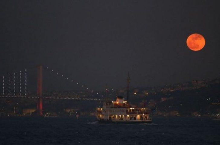 Kanlı ay tutulması ne zaman? 2021 kanlı ay tutulması Türkiye'den izlenecek mi? G3