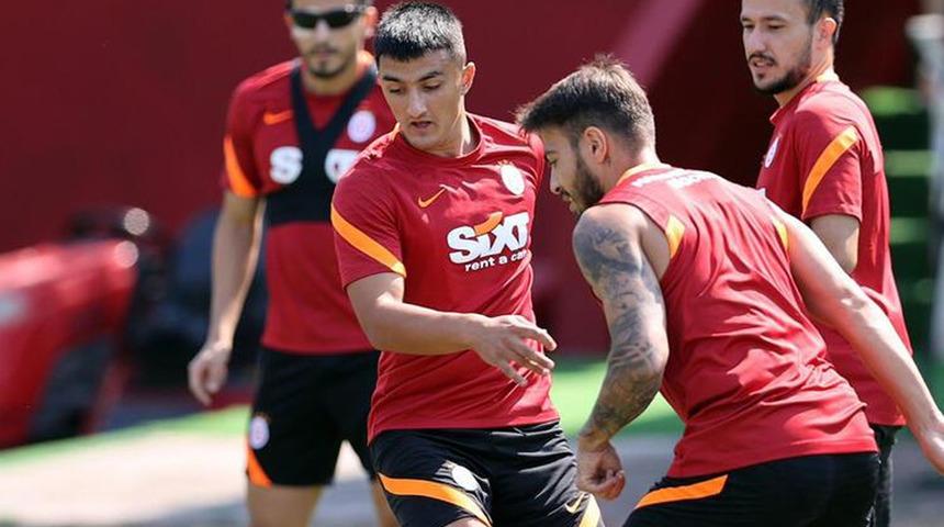 Galatasaray antrenmanında sürpriz isim!