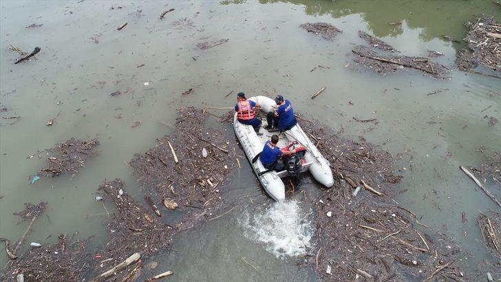 İçişleri Bakanı Süleyman Soylu, Arhavi'de iş yerleri selden hasar gören esnafla bir araya geldi G4